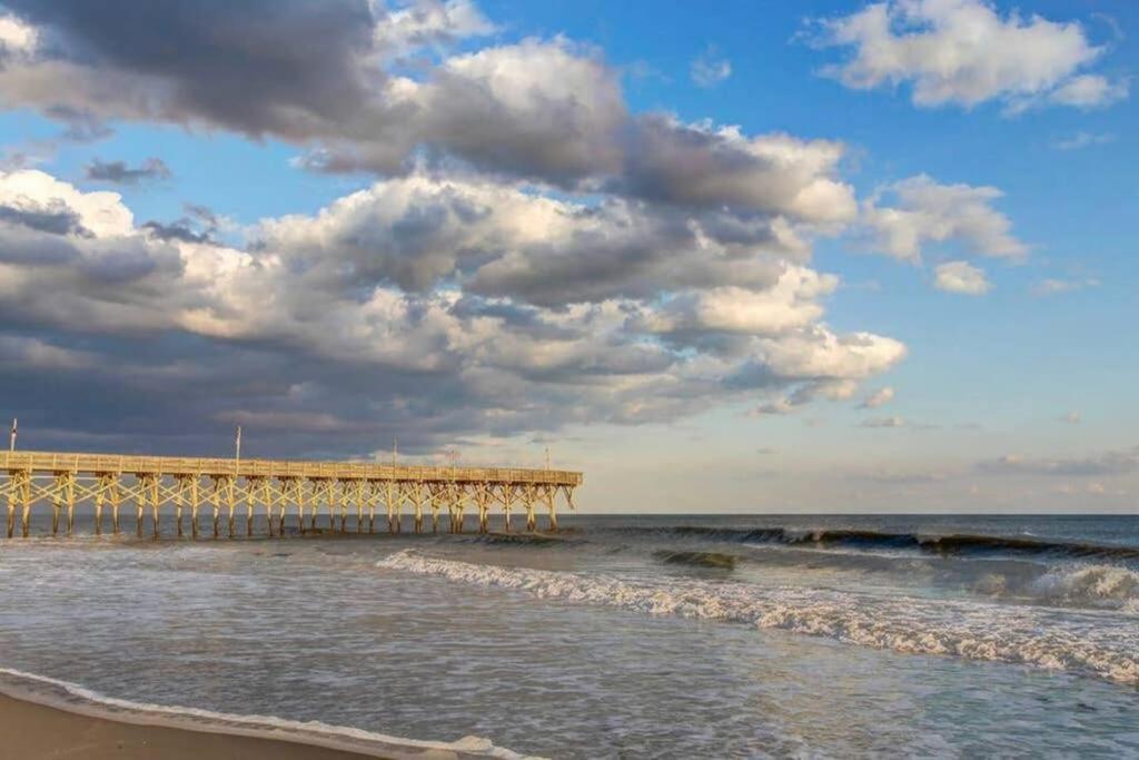 *Renovated Oceanfront Condo*Queen Beds*Pools*Hot Tubs*More*P220 Myrtle Beach Exterior foto
